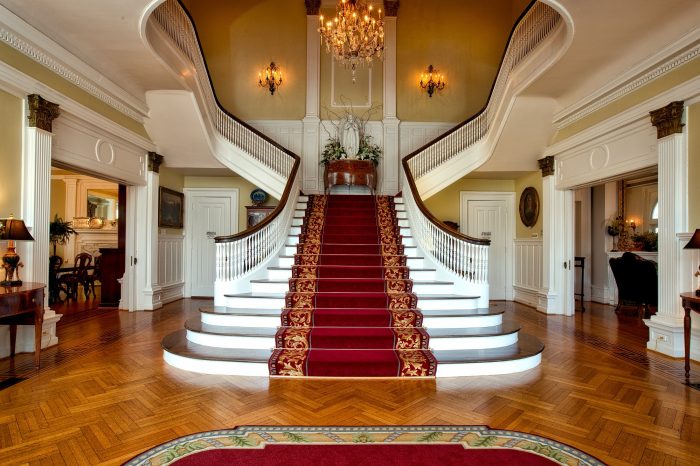 red-and-brown-floral-stair-carpet-161758